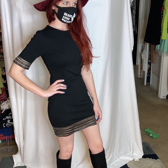 Forever 21 Dresses & Skirts - Fantastic little black dress Forever 21